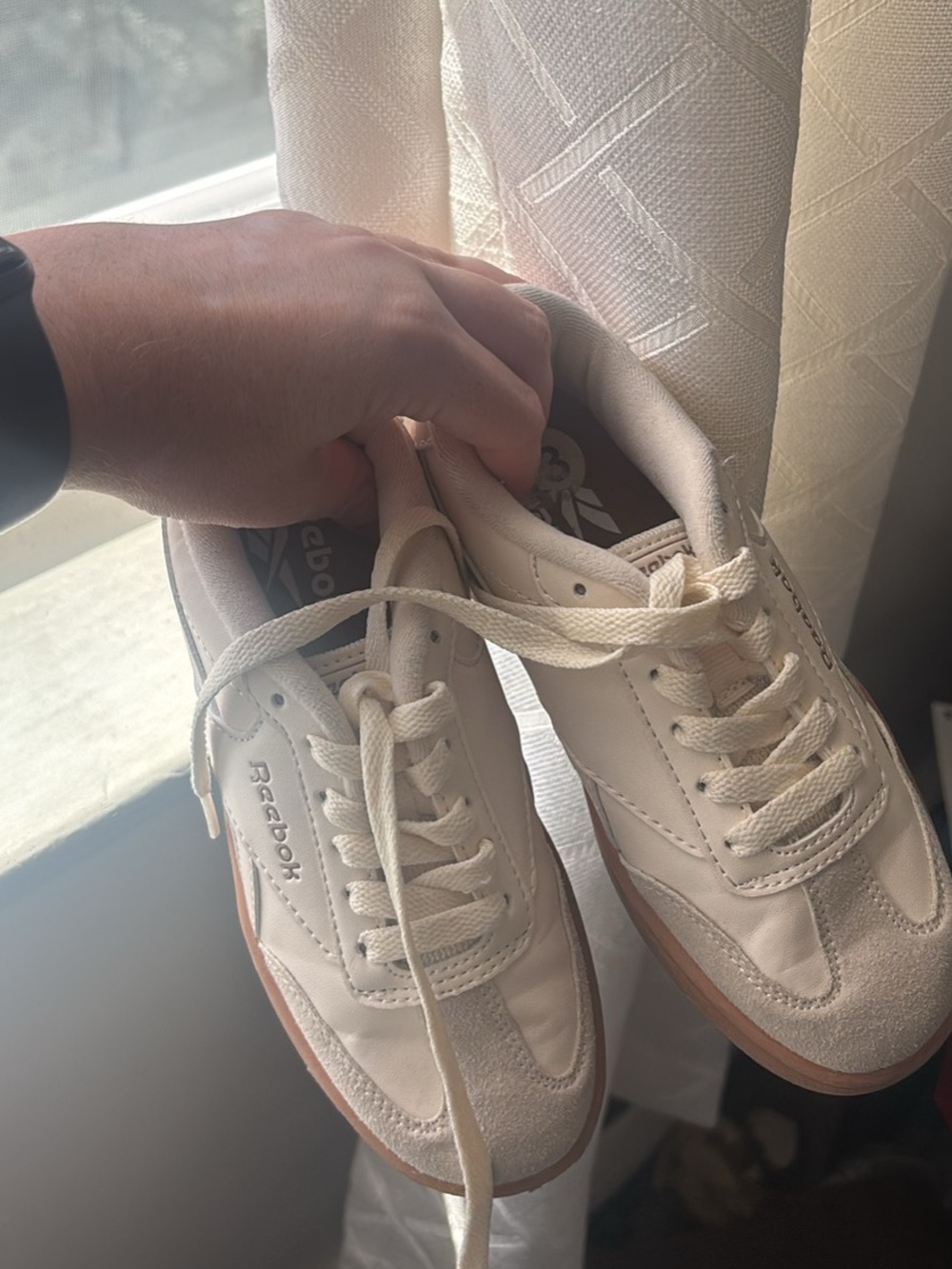 Kid’s Reebok’s - Picture 2 of 3